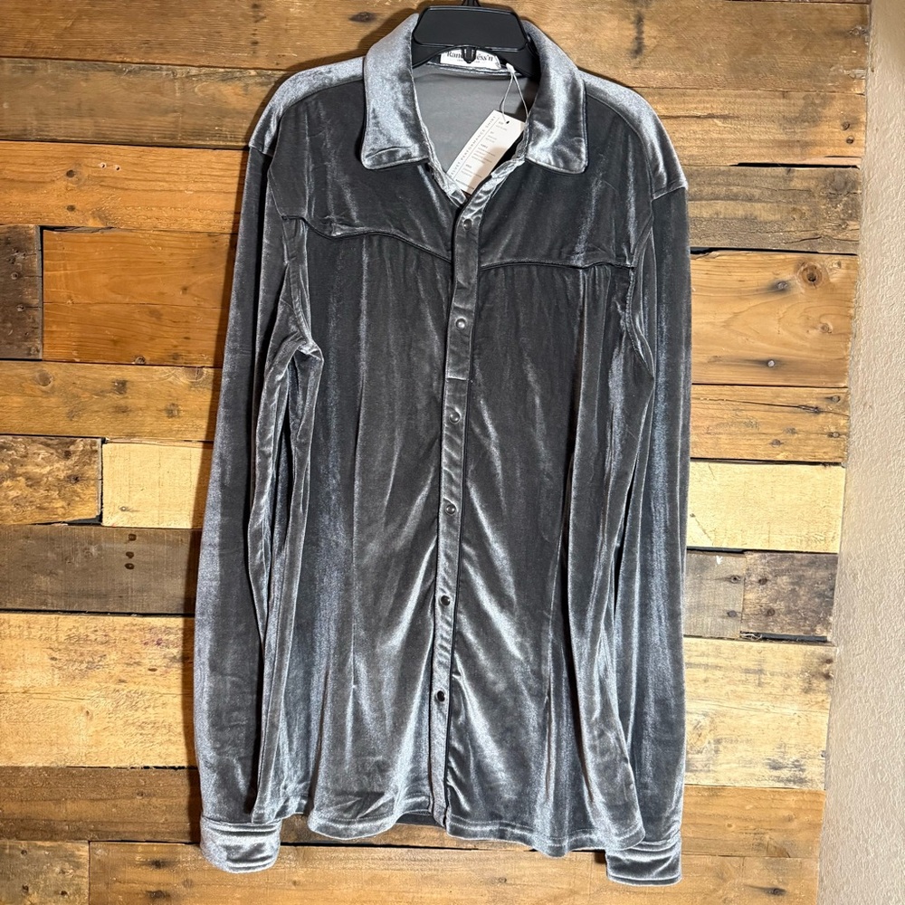 RANCH DRESS’N SHADOW‎ VELVET PERFORMANCE RODEO SHIRT. SIZE 2X. NWT. GREY.